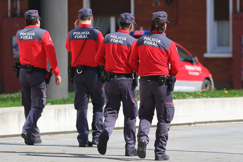 Agente de policía foral de navarra 2024. Oposiciones de policía foral